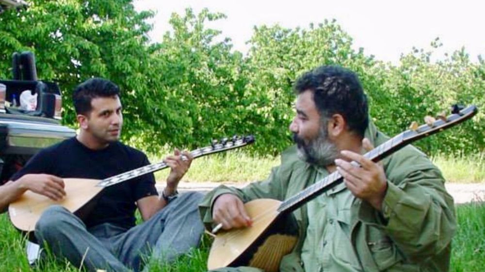 Ahmet Kaya dostlarının sesiyle AKM sahnesinde anılıyor