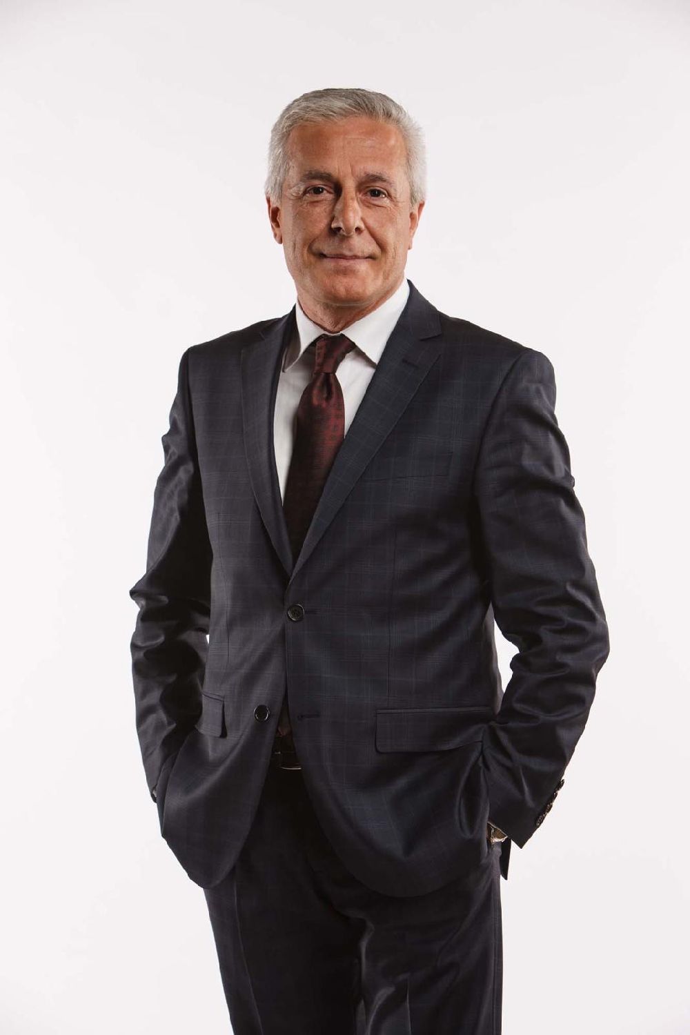 Ahmet Kaya dostlarının sesiyle AKM sahnesinde anılıyor