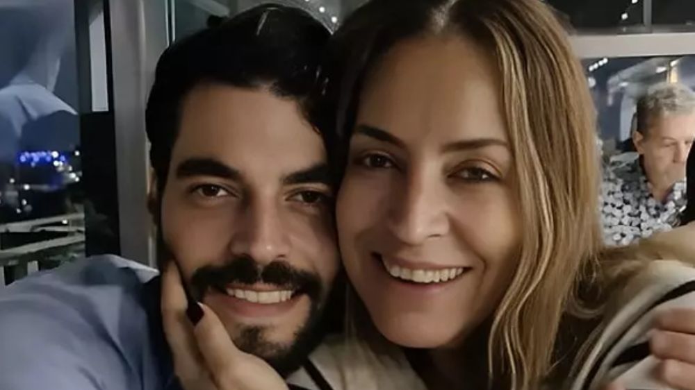 Akın Akınözü'nden duygusal paylaşım