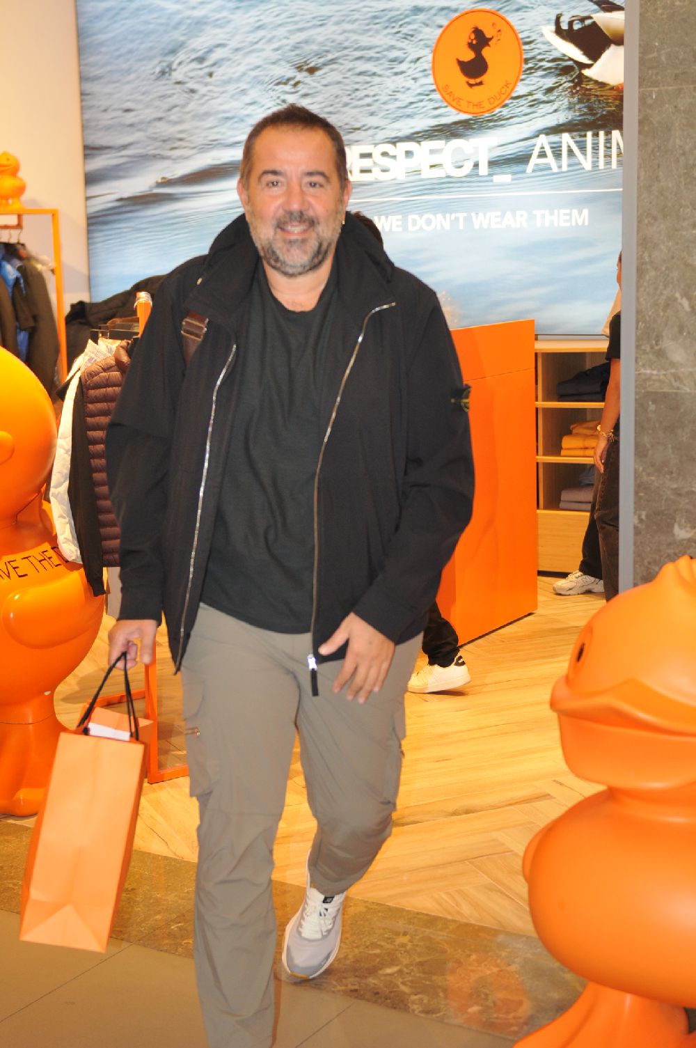 Ata Demirer'den kışlık alışveriş