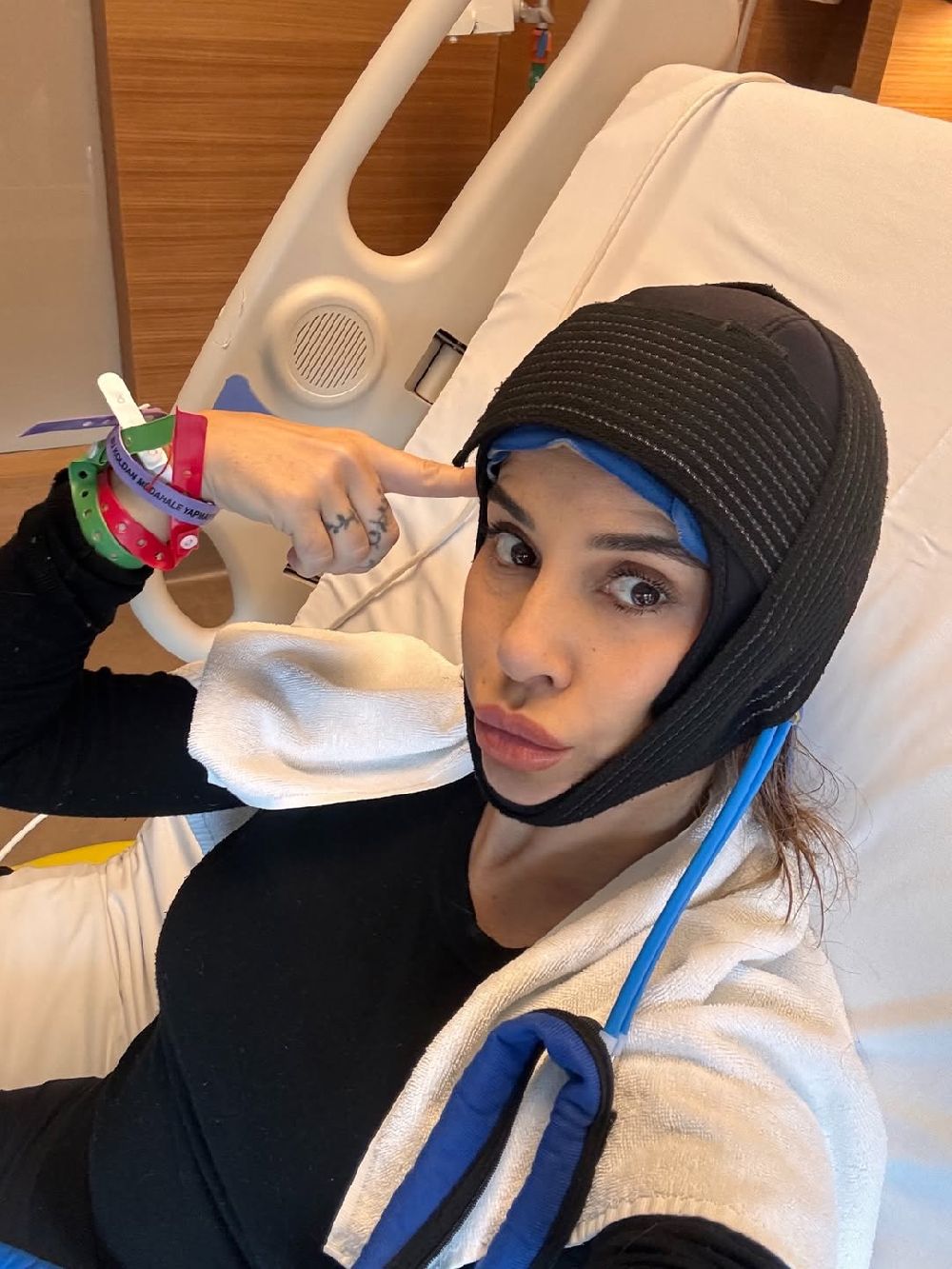 Irmak Ünal meme kanseriyle mücadele ettiğini açıkladı