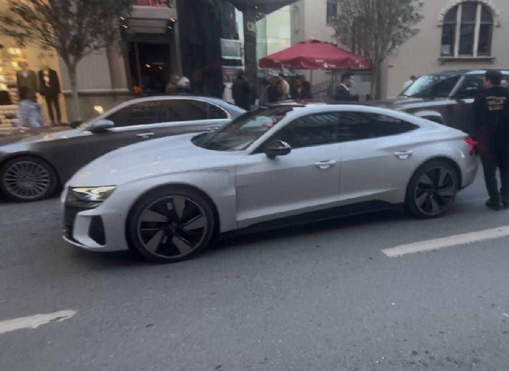 Mehmet Ali Erbil'den Gülseren Ceylan'a milyonluk düğün hediyesi