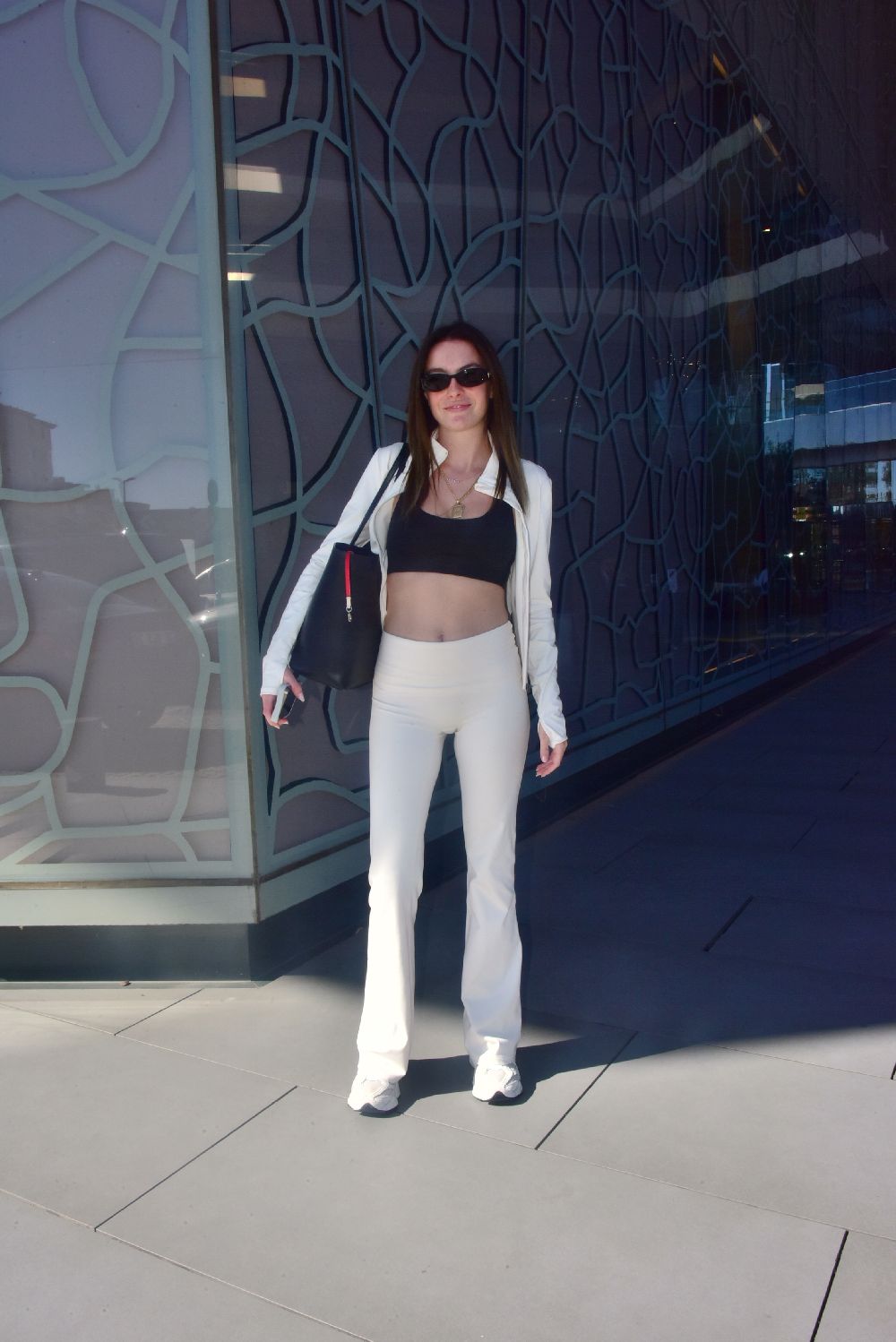 Melis Sezen'in AVM tarzı