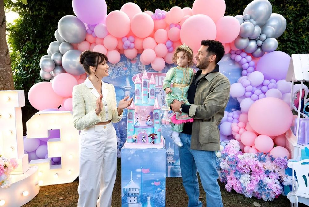 Murat Yıldırım ile Iman Elbani kızları Miray'ın doğum gününü kutladı