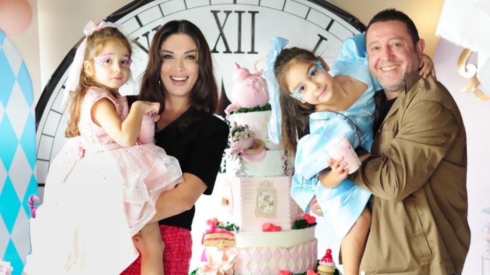 Nihat Kahveci ile Fulya Sever Kahveci, kızları Lina için doğum günü partisi düzenledi