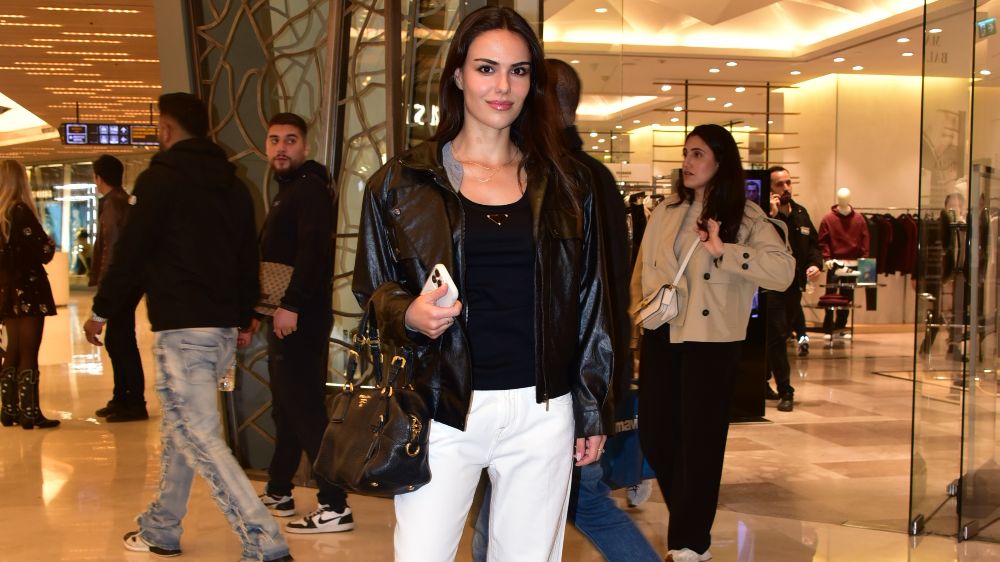 Özgü Kaya'nın AVM tarzı!