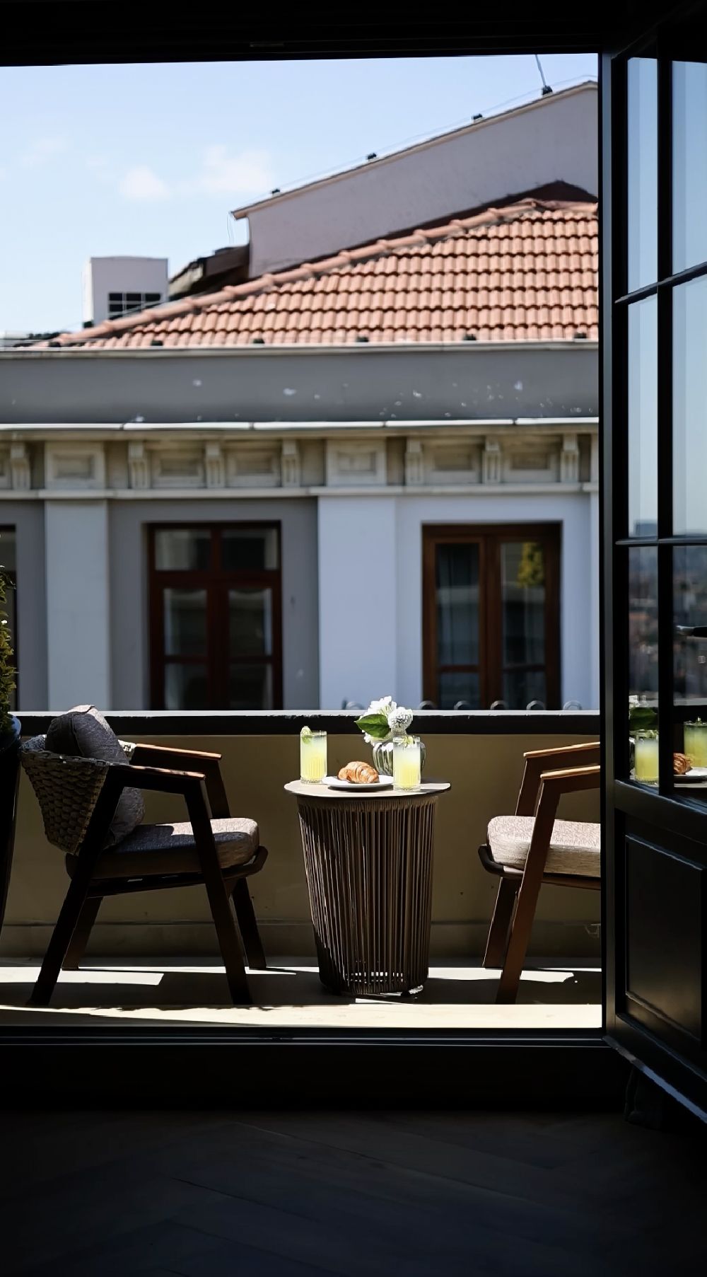 Yeni bir hikâye, aynı zarafet