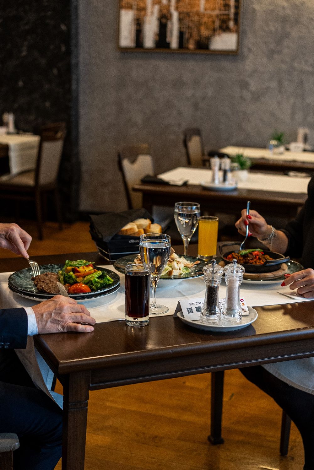 Yeni bir hikâye, aynı zarafet