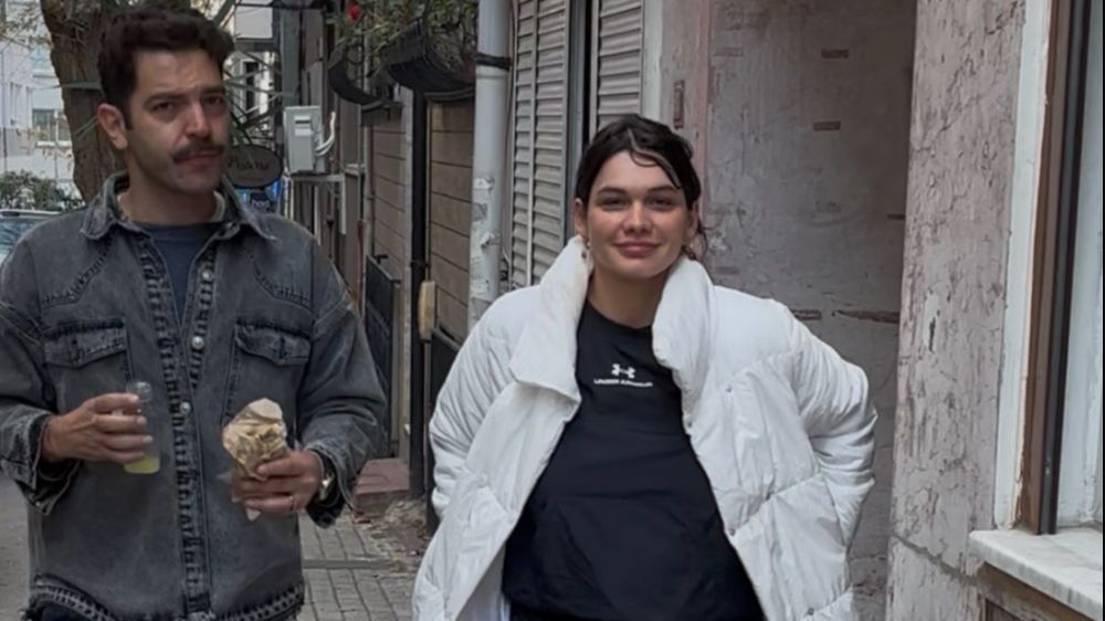 Bir ay sonra çocuklarını kucağına almaya hazırlanan Beste Kökdemir ve eşi Fazlı Erdinç Çatak, doktor kontrolü sonrası görüntülendi