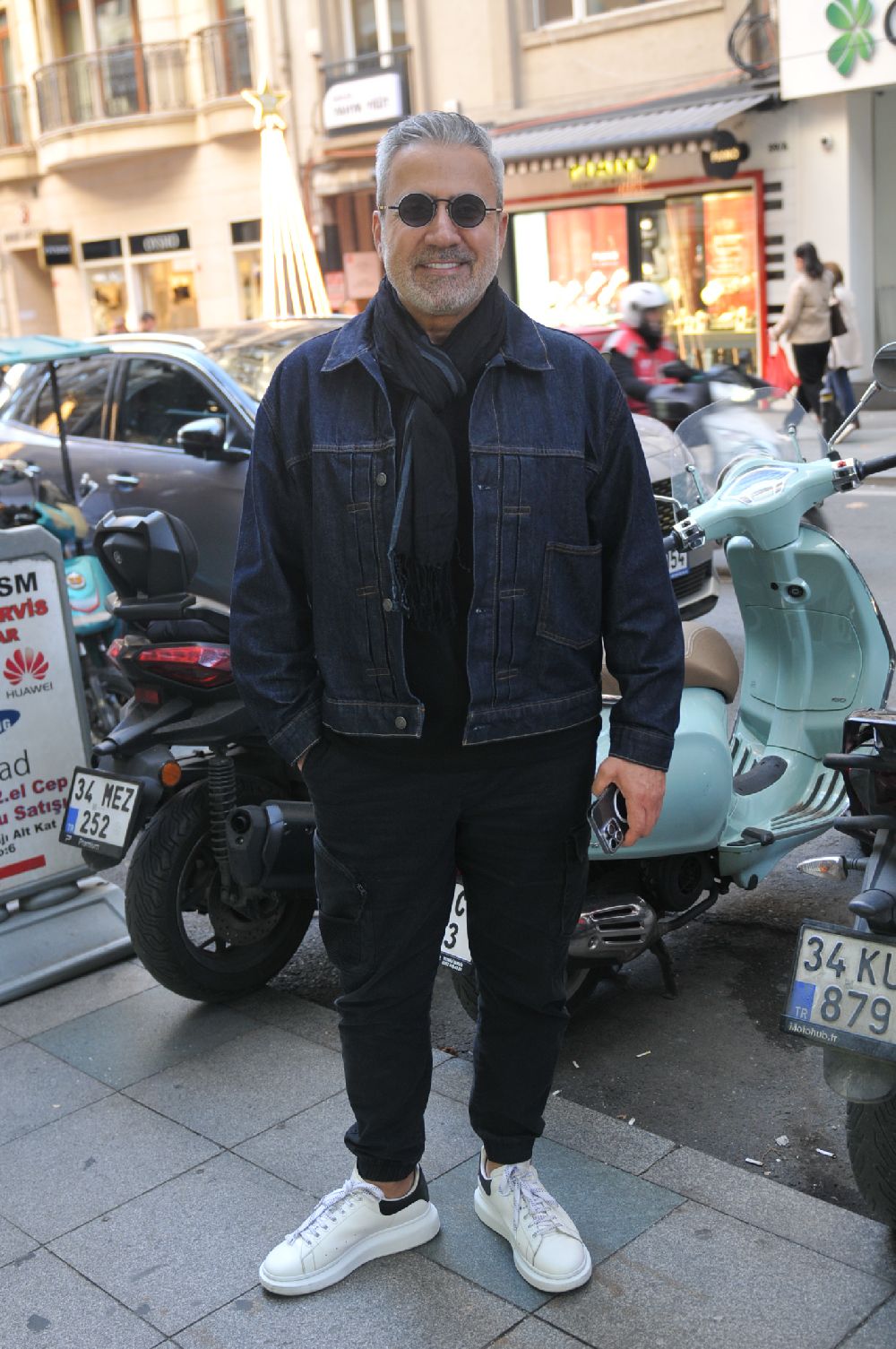 Emrah'tan hayranlarına dizi müjdesi