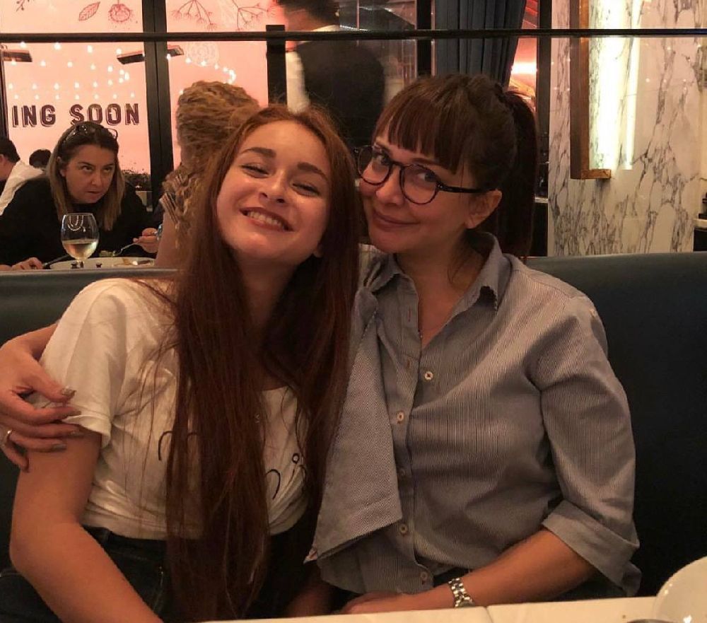 Evrim Akın, rol arkadaşı Asena Keskinci'nin iddialarına ilk kez cevap verdi! Akın gözyaşlarına hakim olamadı