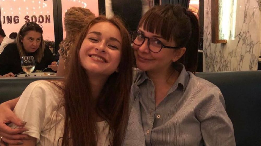 Evrim Akın, rol arkadaşı Asena Keskinci'nin iddialarına ilk kez cevap verdi! Akın gözyaşlarına hakim olamadı