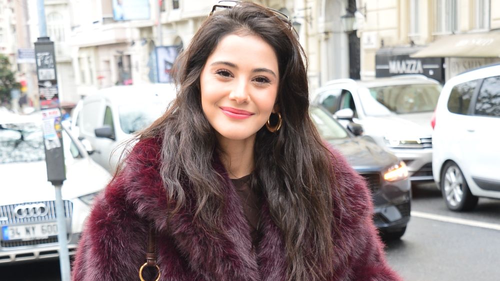  Helin Kandemir yüzündeki değişiminin sebebini açıkladı!