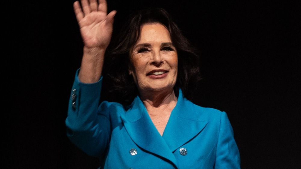 Hülya Koçyiğit oyunculuğun yalnızca duygu değil aynı zamanda teknik bir süreç olduğuna dikkat çekti