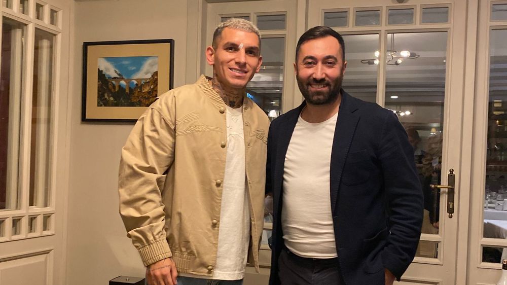 Lucas Torreira'dan idman sonrası kebap keyfi