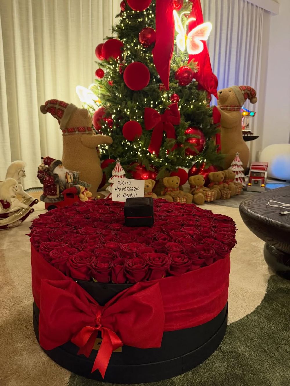 Mauro Icardi'den sevgilisi sevgilisi China Suarez'e sürpriz hediye