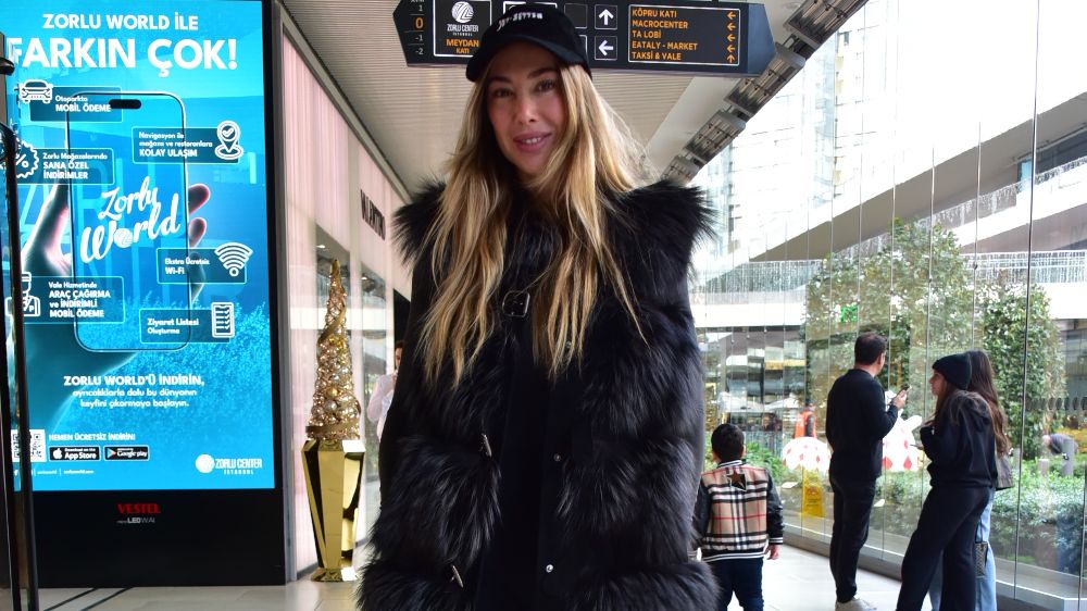 Şeyma Subaşı'nın AVM tarzı!