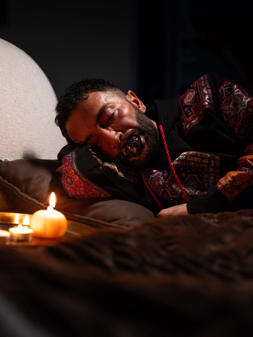 Aşkım Kapışmak yetişkin emziğini satışa çıkarıyor!