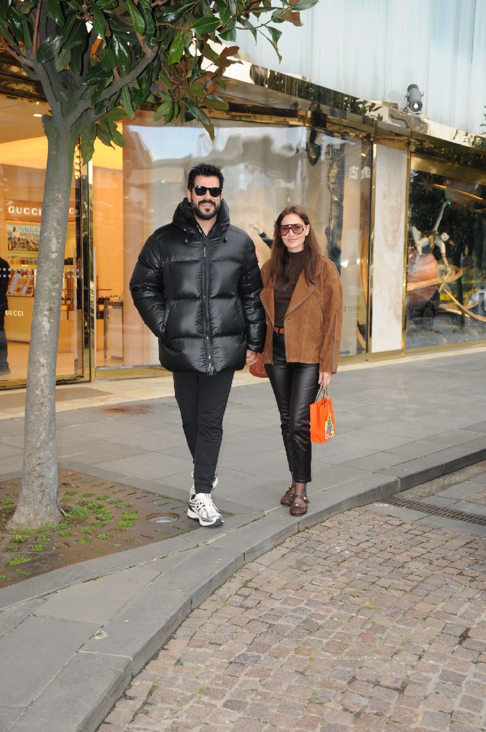 Burak Özçivit'ten hayranlarını sevindirecek haber