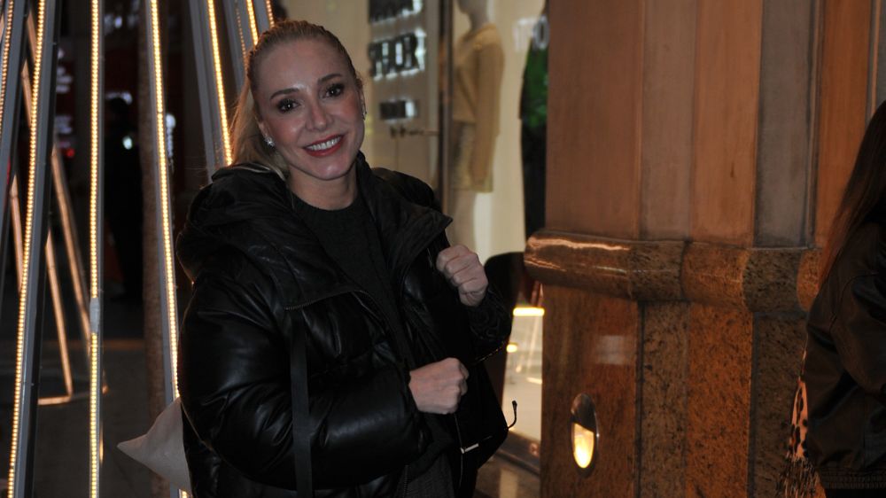 Dolunay Soysert'ten 2026 mesajı! Çocuklar güzel güzel gülebilsin   