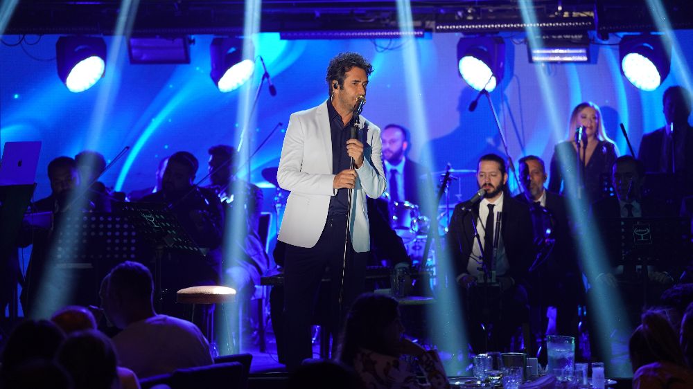 Mahsun Kırmızıgül’den fırtına gibi şov   