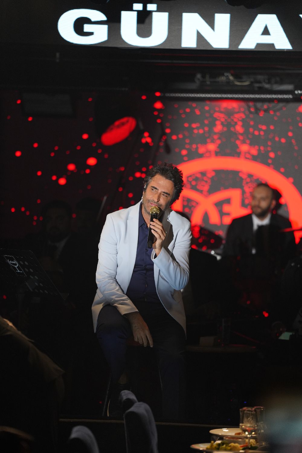 Mahsun Kırmızıgül’den fırtına gibi şov