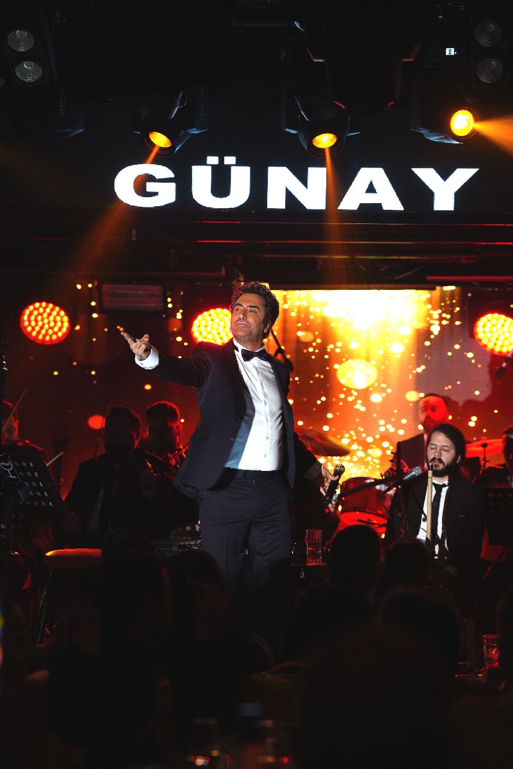 Mahsun Kırmızıgül İstanbul’u coşturdu   