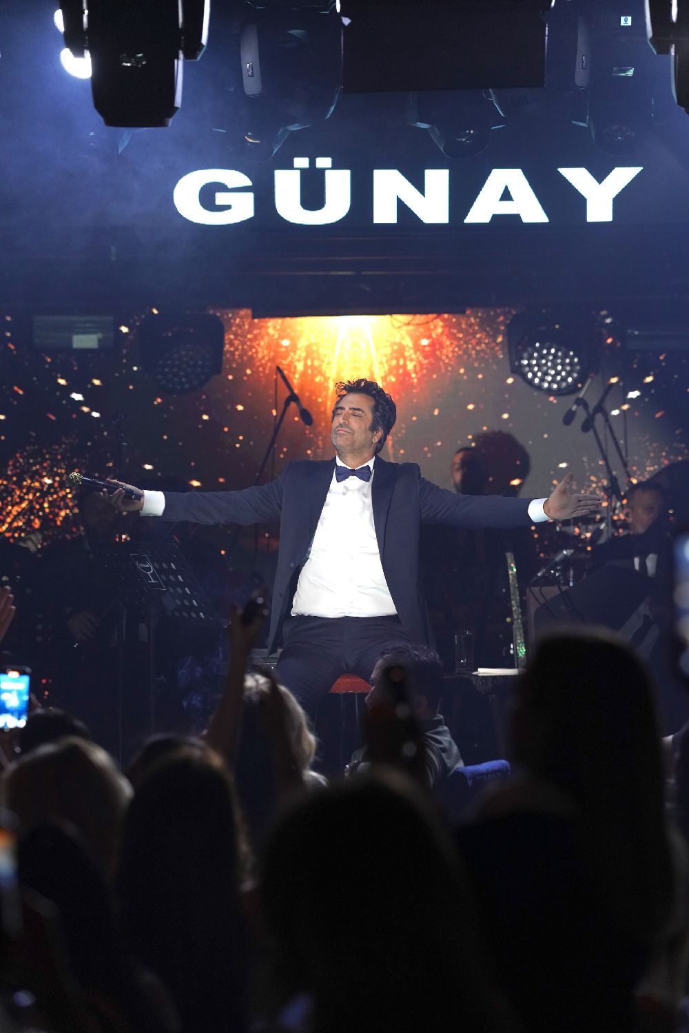 Mahsun Kırmızıgül İstanbul’u coşturdu   