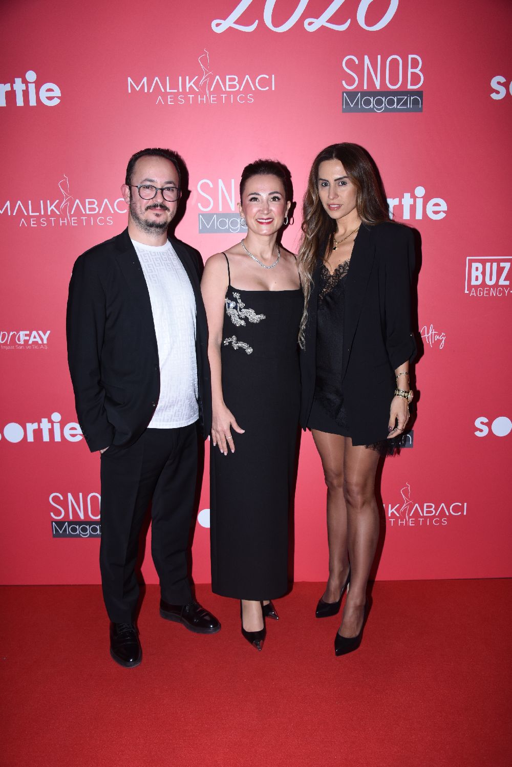 Malik Abacı Snob Magazin'in yeni yıl davetine eşi Mehtap Abacı ile katıldı