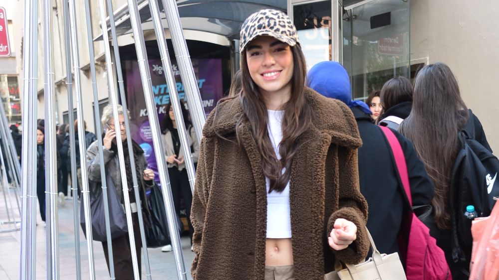 Selin Soydan dizi için at binme eğitimi aldı