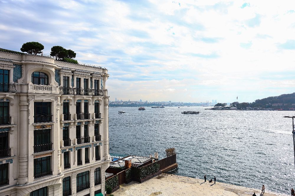 The Wings Hotels teraslarında Boğaz manzaralı bir gastronomi deneyimi