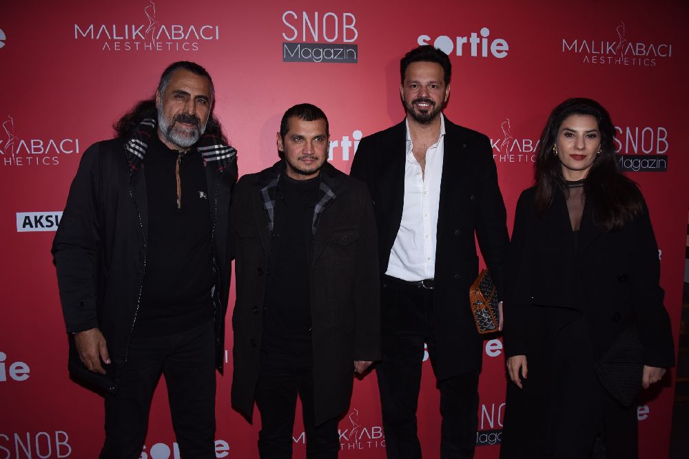 Ünlü isimler Snob Magazin'in yeni yıl partisine akın etti