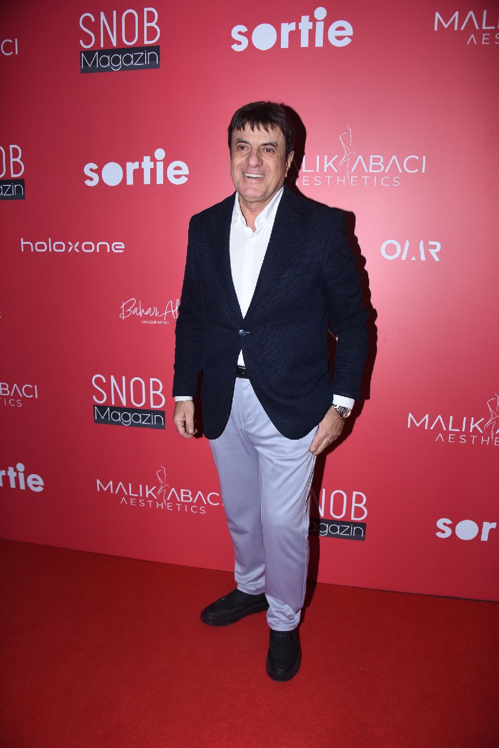 Ünlü isimler Snob Magazin'in yeni yıl partisine akın etti