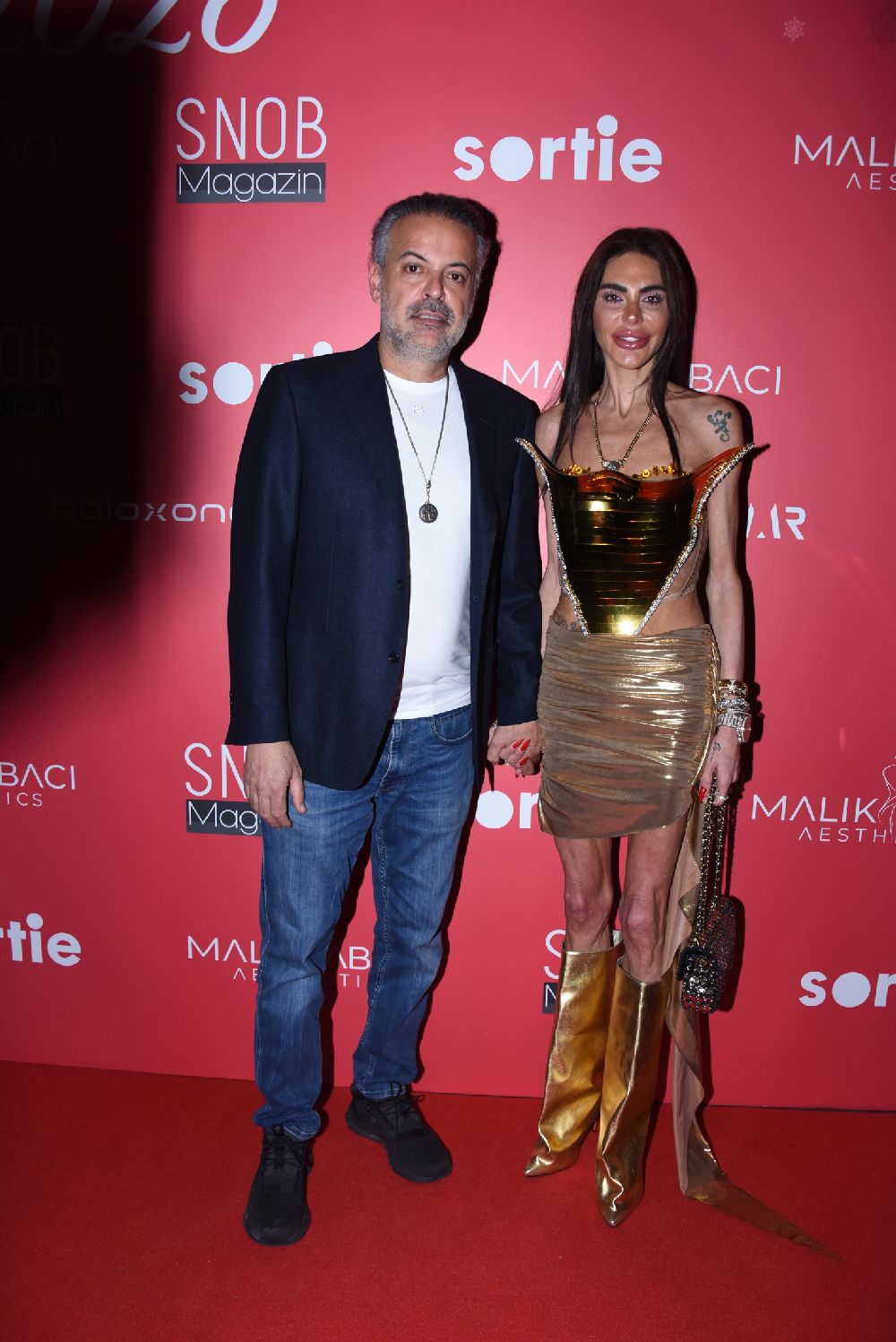 Ünlü isimler Snob Magazin'in yeni yıl partisine akın etti