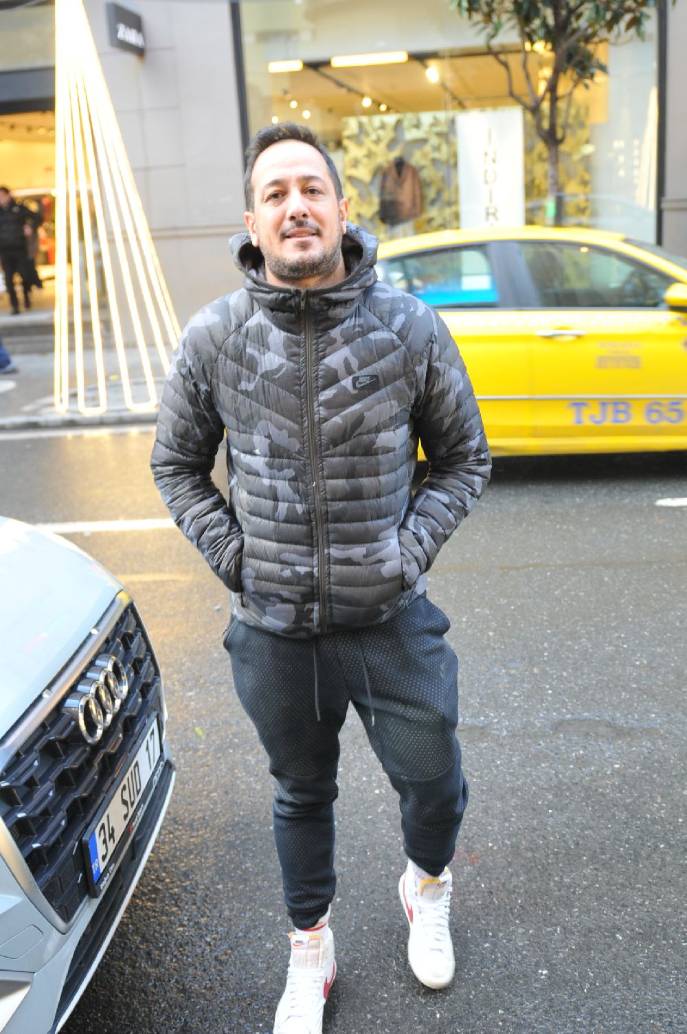 Sarp Apak'ın komedi talebi