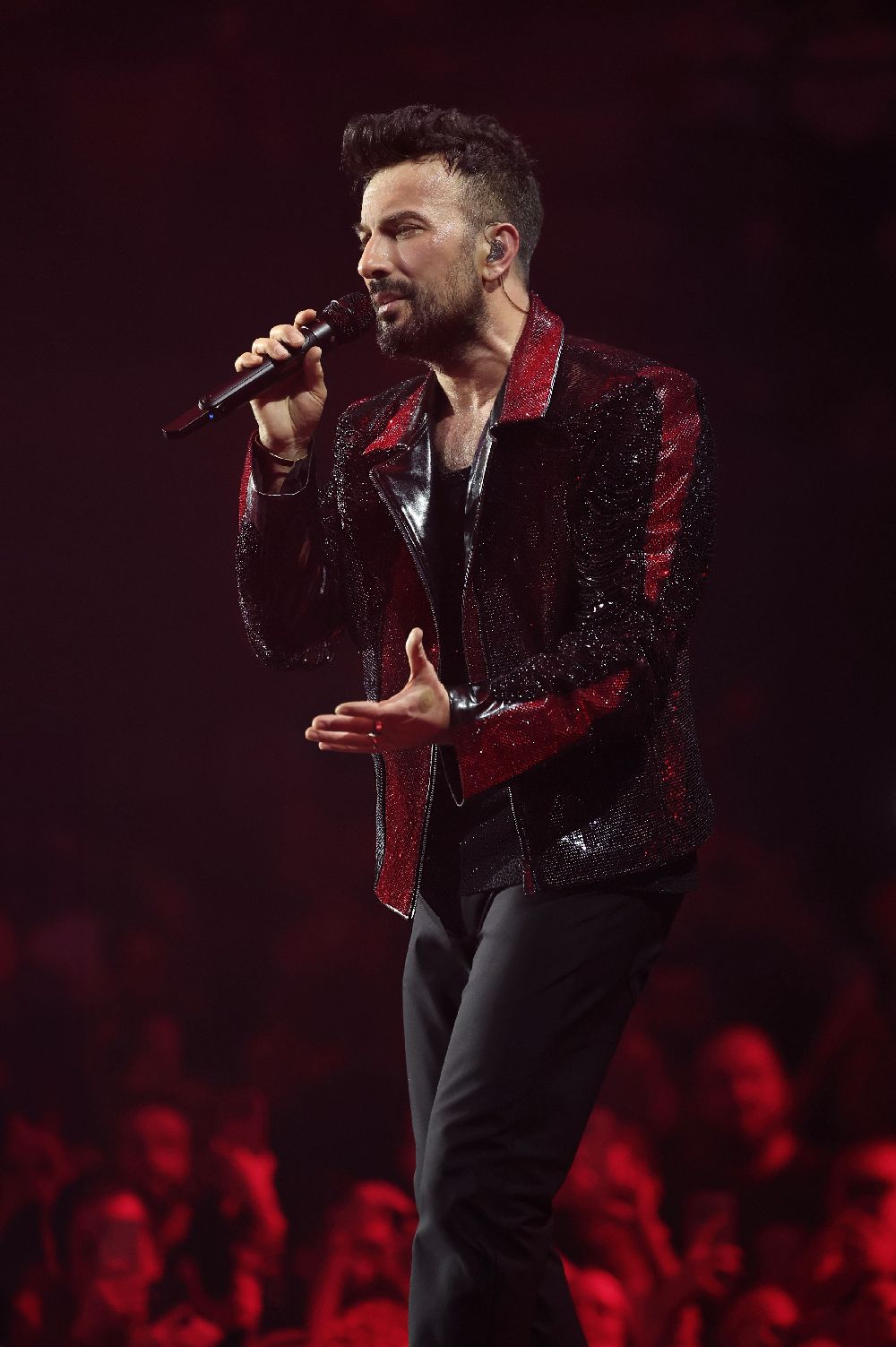 Tarkan gündeme oturdu