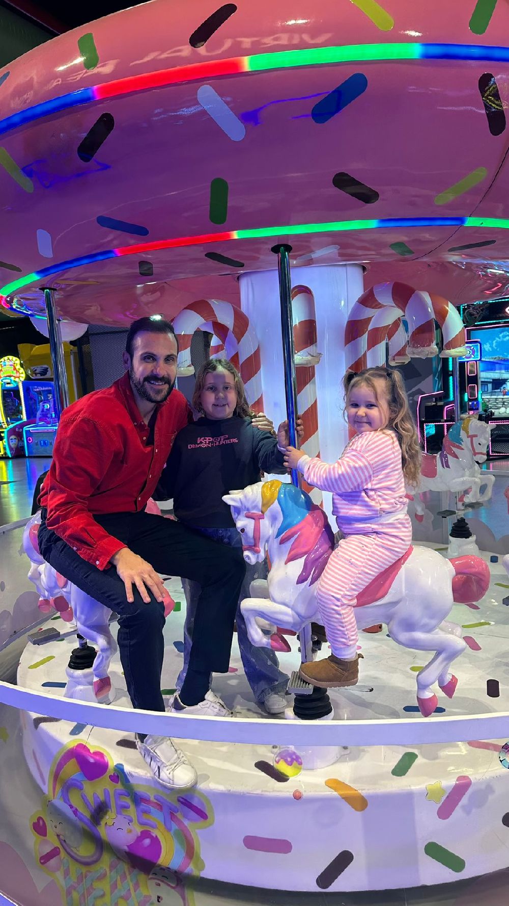 Ümit Erdim çocuklarıyla çocuk oldu