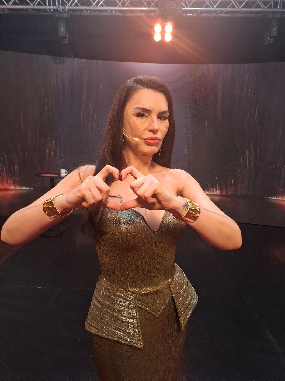 Aysu Baçeoğlu, Aşk mı Para mı ile geri döndü