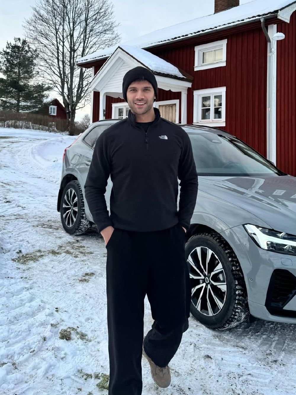 Caner Topçu eksi 20 derecede Norveç'te buzlu suya girdi