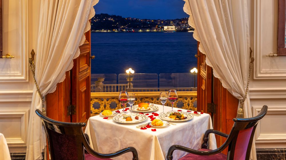 Çırağan Palace Kempinski İstanbul, Sevgililer Günü’nü ihtişamlı ve romantik anlara dönüştürüyor
