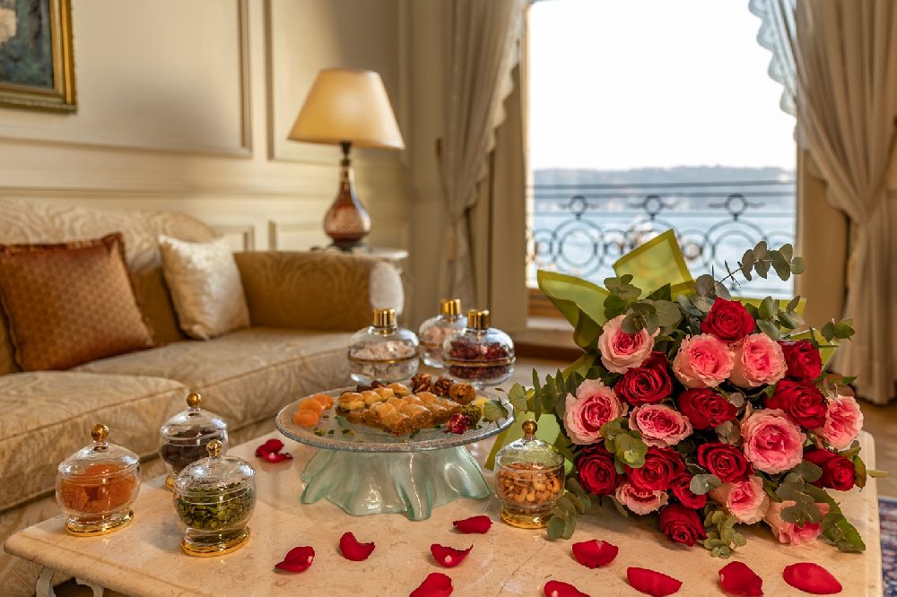 Çırağan Palace Kempinski İstanbul, Sevgililer Günü’nü ihtişamlı ve romantik anlara dönüştürüyor