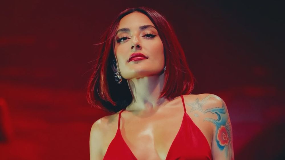 Melek Mosso'dan çarpıcı açıklamalar! Psikolojim bozuldu dört sene boyunca hiç şarkı yazmadım   