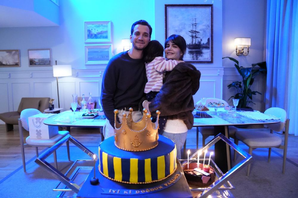 Selahattin Paşalı'ya sette sürpriz doğum günü kutlaması