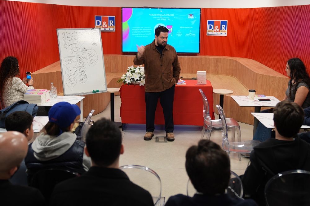 Serdar Keskin'in imza günü ilgiden uzadı