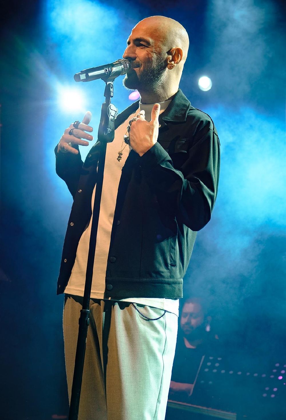 Soner Sarıkabadayı Türkiye turnesinde devam ediyor