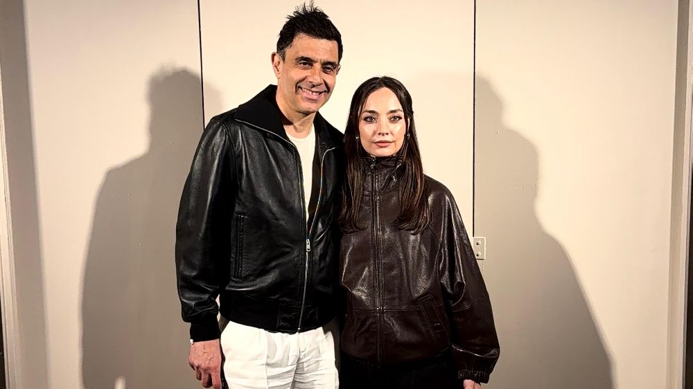 Cansel Elçin’den Paris çıkartması