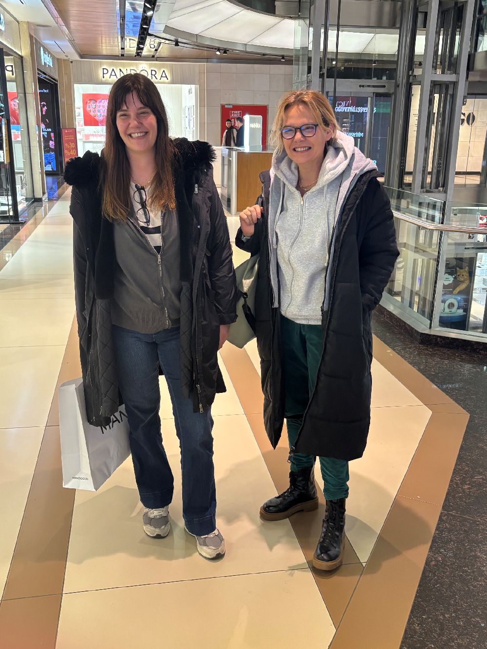 Ferhan Şensoy ile Aslı Orcan'dan proje alışverişi