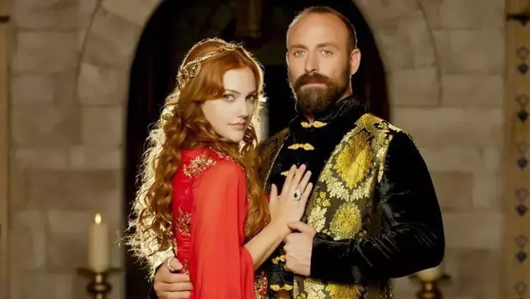 Halit Ergenç ve Meryem Uzerli 15 yıl sonra aynı filme