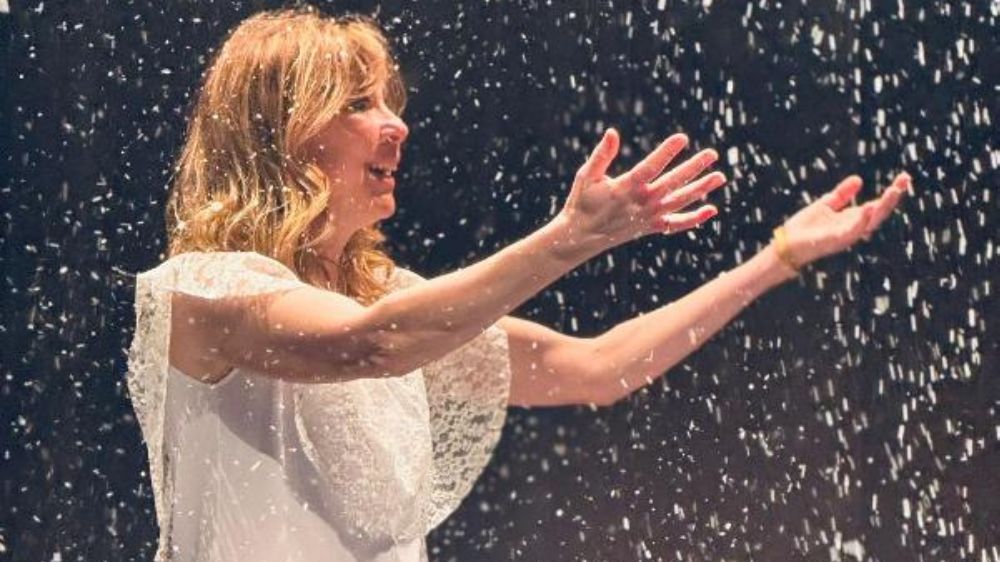 İnci Türkay Londra prömiyerinde ayakta alkışlandı