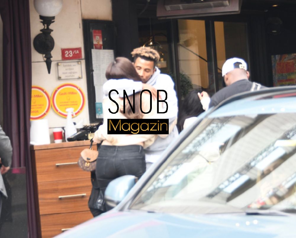 İstanbul'a giden ünlü futbolcu Gedson Fernandes Nişantaşı'nda kız arkadaşıyla sarmaş dolaş görüntülendi